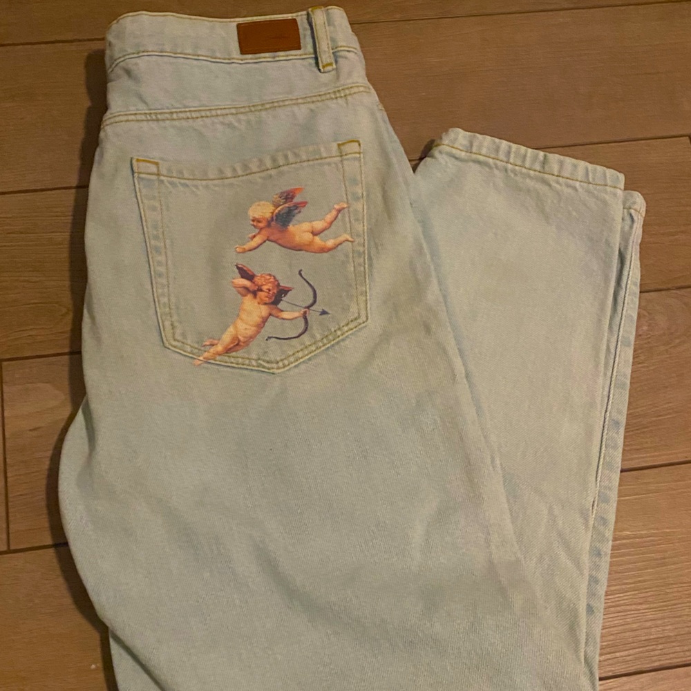 Subdued Boyfriend fit jeans with cherob